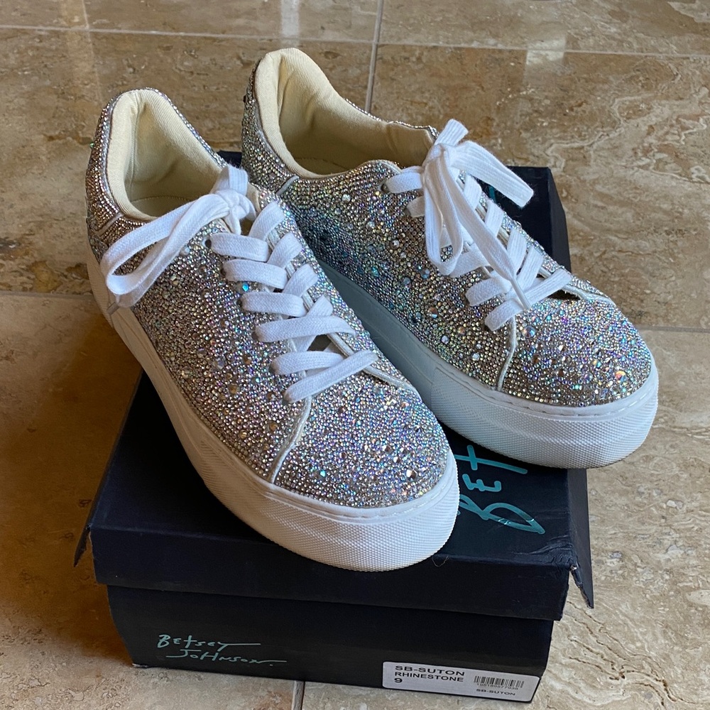 Betsey Johnson SB Sutton Rhinestone Sparkling Silver Sneakers size 9